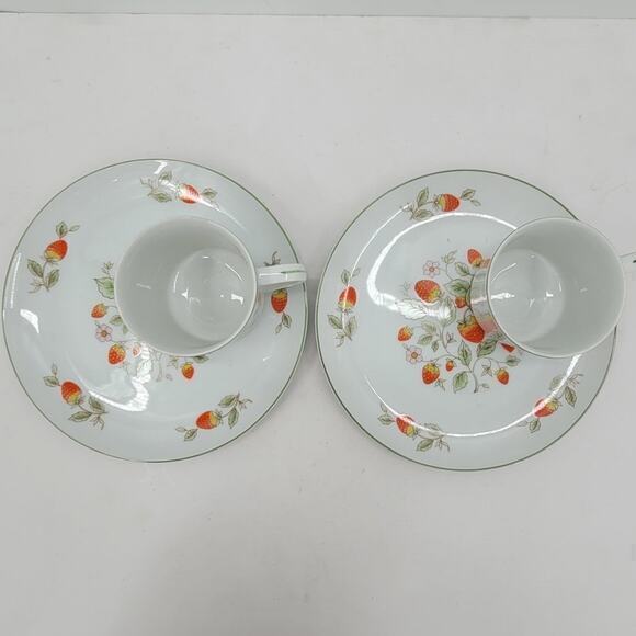 HP Vintage Dolphin Japan Porcelain Berry Strawberry 2 Snack Plate Cup Set 1-2 - Picture 7 of 13